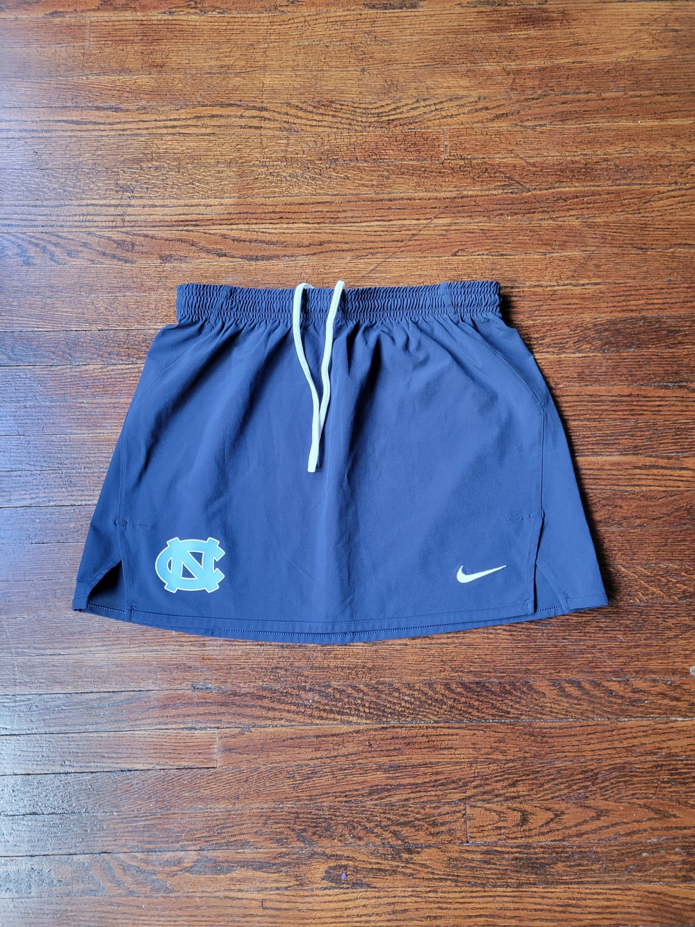 Nike North Carolina Tar Heels Athetic Kilt Skirt Women's M Navy Dri Fit Light